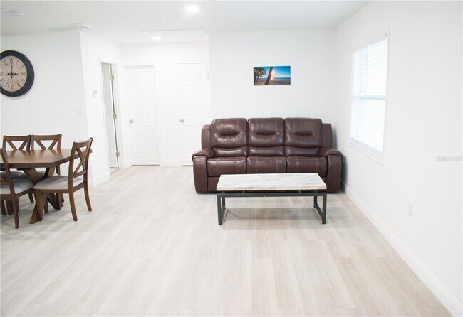 Building Photo - 5832 Dr M.L.K. Jr St N