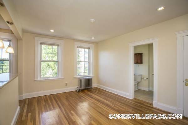 Building Photo - 136 Highland Ave