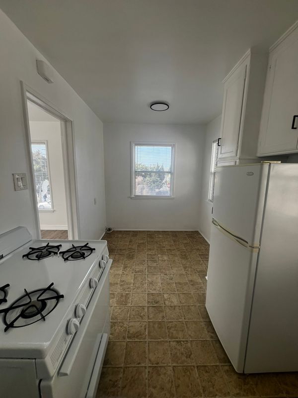 Building Photo - 5279 E The Toledo-Apt 5