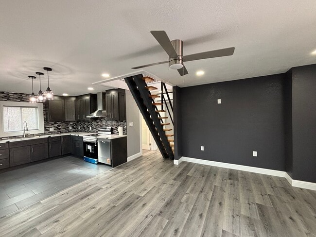 Building Photo - Gorgeous- Brand New 2 Bed + Loft Home in Beautiful Saranap Area – Walnut Creek