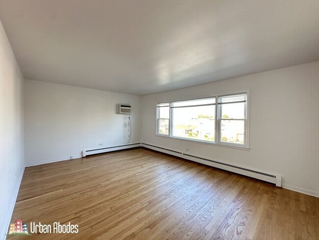 Building Photo - 1812 N 20th Ave