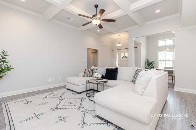 Building Photo - 214 Creek Ridge Dr