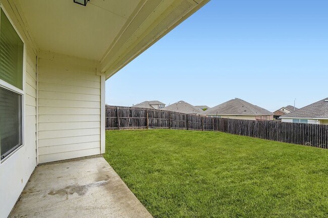 Building Photo - 6132 True Vine Rd