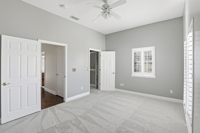 Building Photo - Ivy Park Brick Home 4 bedroom 3 1/2 baths