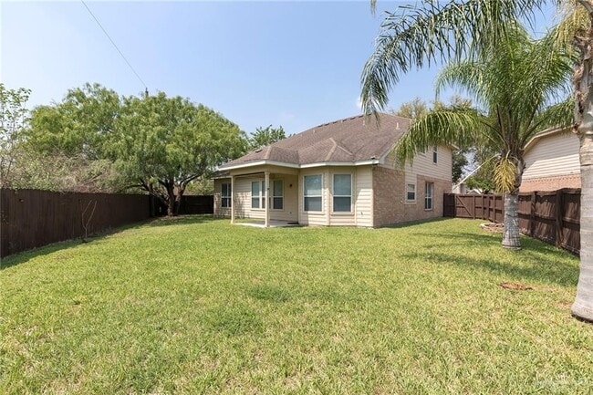 Building Photo - 900 N 51st St