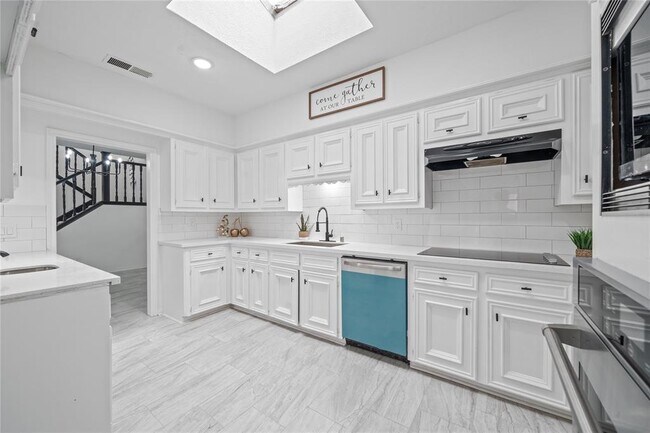 Building Photo - 4731 N Cashel Cir