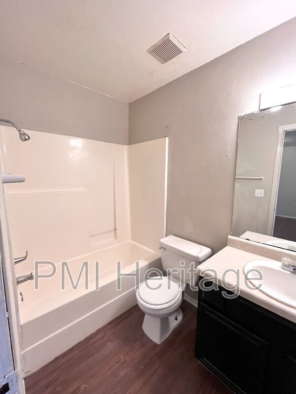 Building Photo - 809 E Huntsville Ave