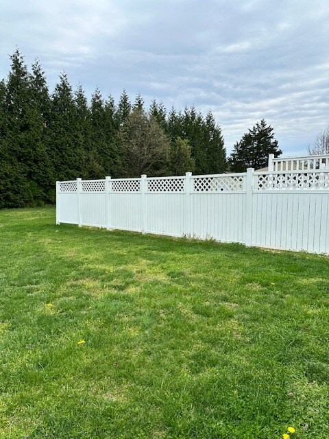 Building Photo - 644 Holly Vista Dr