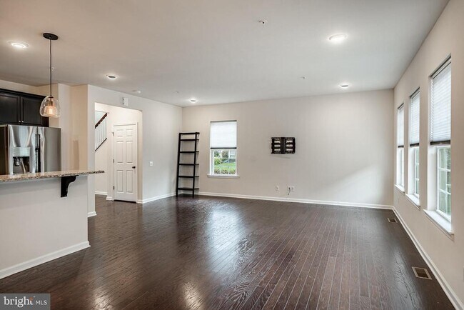 Building Photo - 720 Sun Valley Ct