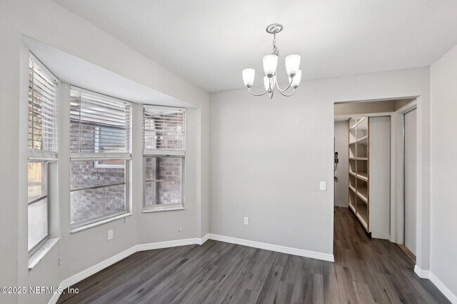 Building Photo - 1854 Lakotna Dr