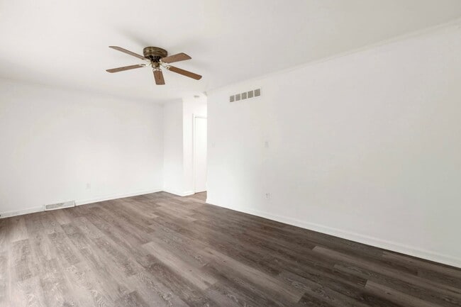 Building Photo - Unparalleled convenience and accessibility...