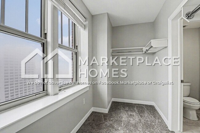 Building Photo - 525 W Lafayette Blvd