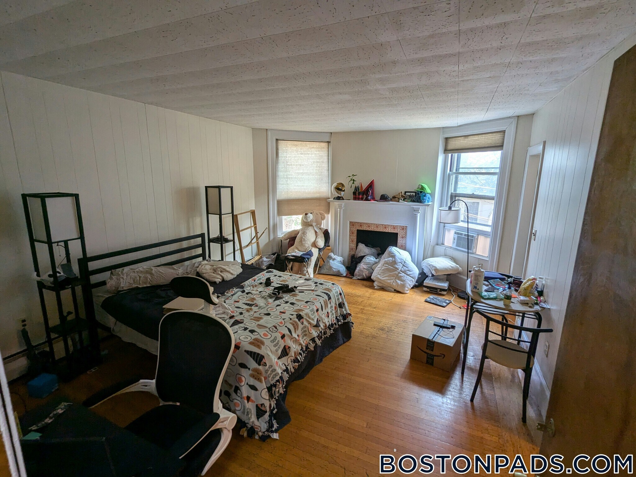 Building Photo - 1063 Beacon St