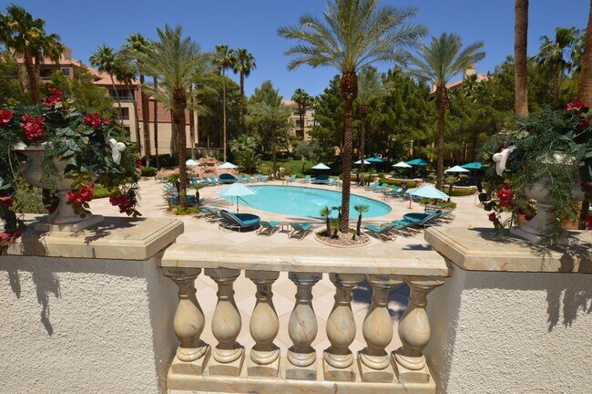 Building Photo - Meridian Unfurnished 1 Bdr/ 1 Bath Luxury ...