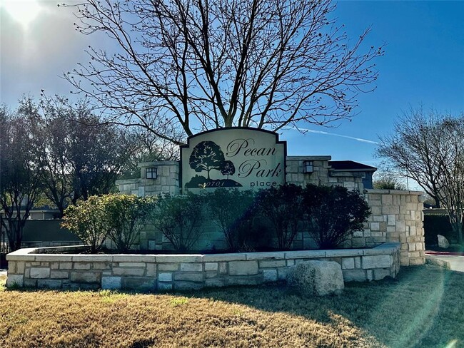 Building Photo - 12705 Cayman Ln