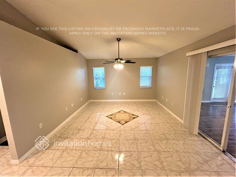 Building Photo - 3035 Weston Pl