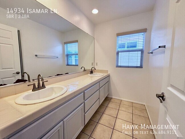 Building Photo - 14934 Isamar Ln