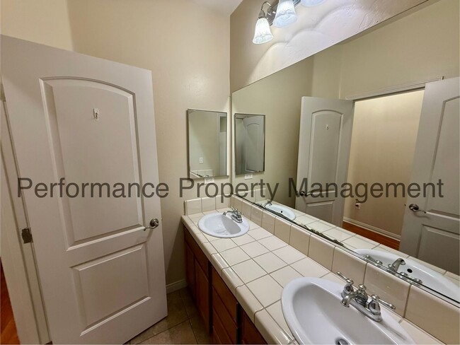 Building Photo - Stunning 4 Bed/2 Bath S Bakersfield Home w/ RBP & $0 Deposit Option