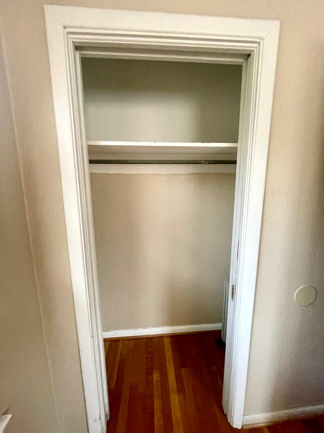 Building Photo - VP Real Estate 21