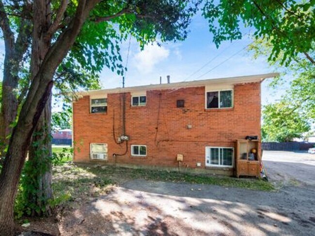 Building Photo - 780 Moon Rd