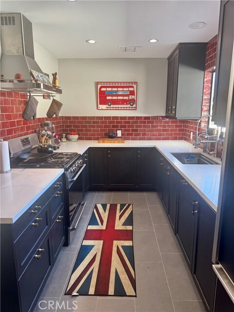 Building Photo - 241 S Barrington Ave