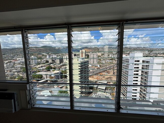 Building Photo - Regency Tower - Studio/1 Bath/1 Prkg - $1,500