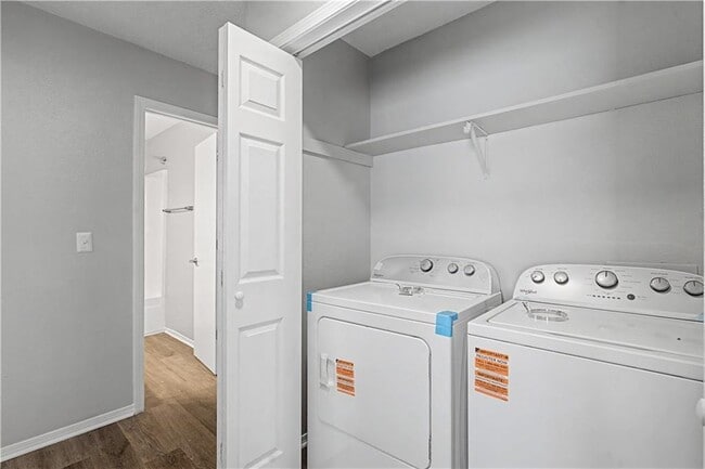 Building Photo - 4378 W Thrasher Dr