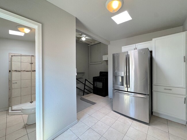 Building Photo - 3512 Clifton Ave