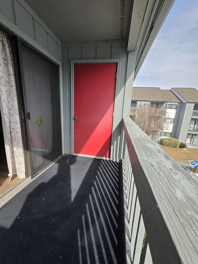 Building Photo - 7700 Porcher Dr
