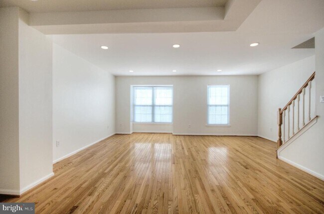 Building Photo - 18 Alexandra Ct