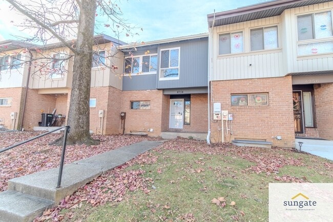 Building Photo - 4254 Cayuga Rd