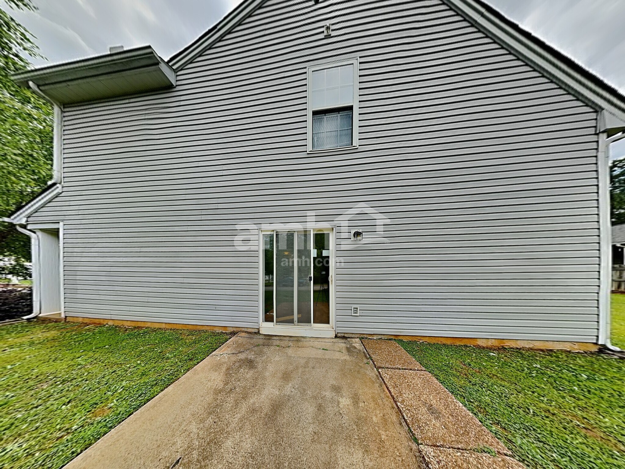 Building Photo - 213 Brenley Ln