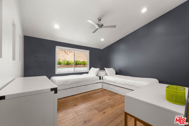 Building Photo - 20159 Hatteras St