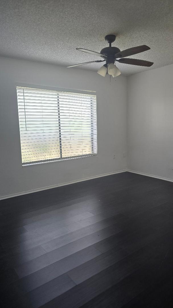 Building Photo - 3194 Coral Lake Ln