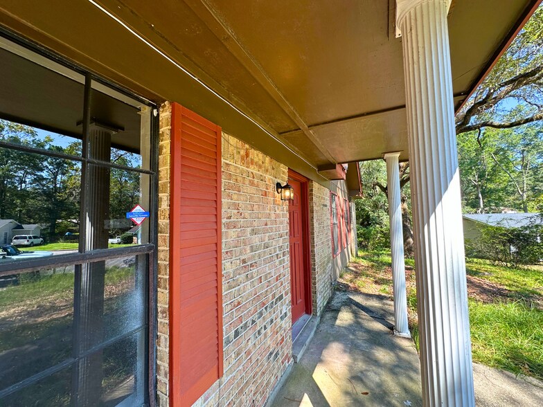 Building Photo - 6057 Scottsdale Ct