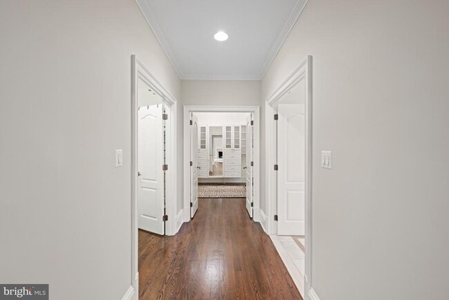 Building Photo - 8305 Fox Haven Dr