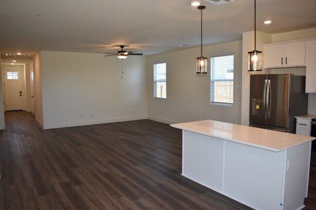 Building Photo - 399 Gallaway Ct