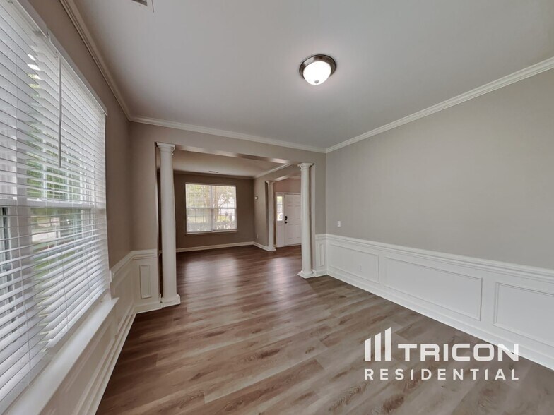Building Photo - 6413 Amber Bluffs Crescent