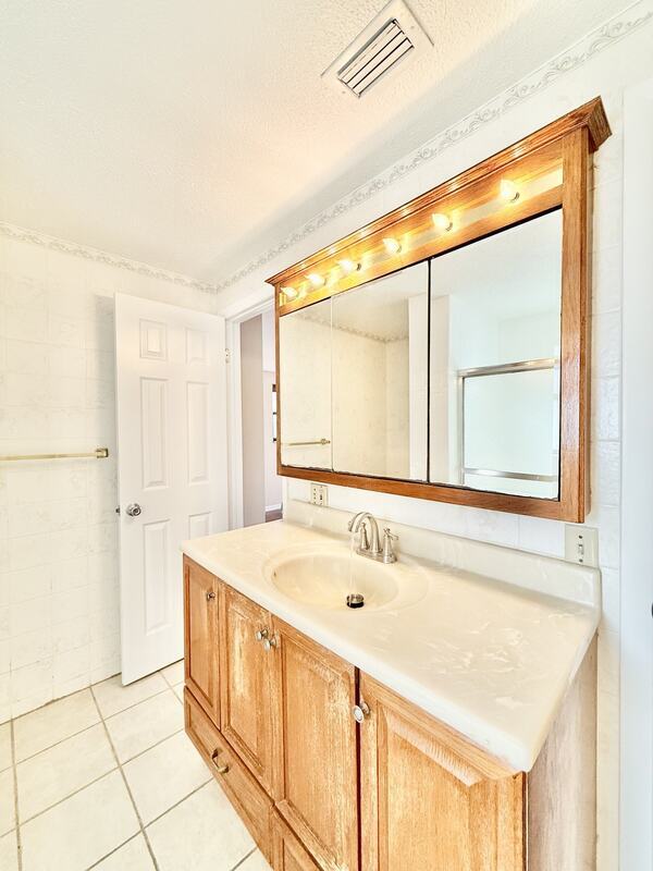 Building Photo - 12472 Monarch Cir