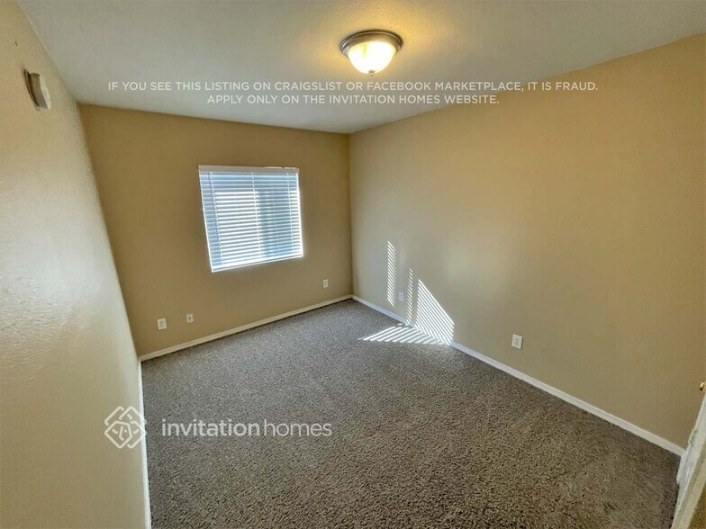 Building Photo - 6940 W Catalina Dr