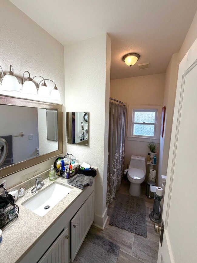 Building Photo - 1616 Ferris Ave