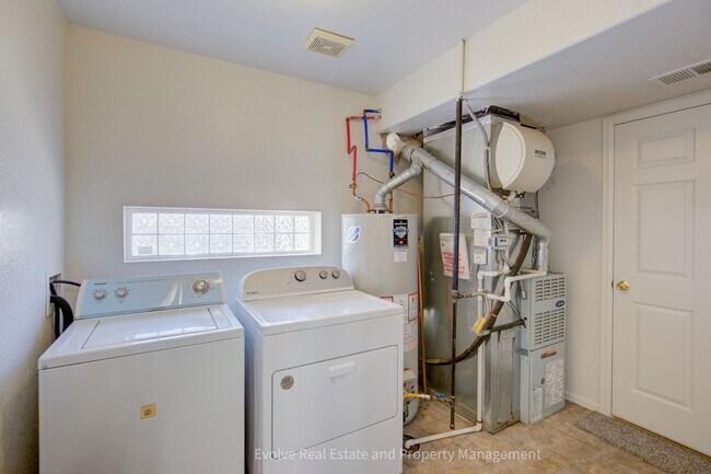 Building Photo - Evolve Real Estate: Bright & Spacious Home in Denver’s Green Valley Ranch! Available May 1st