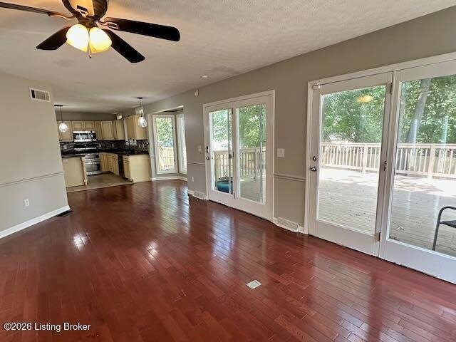 Building Photo - 1807 Oriole Dr