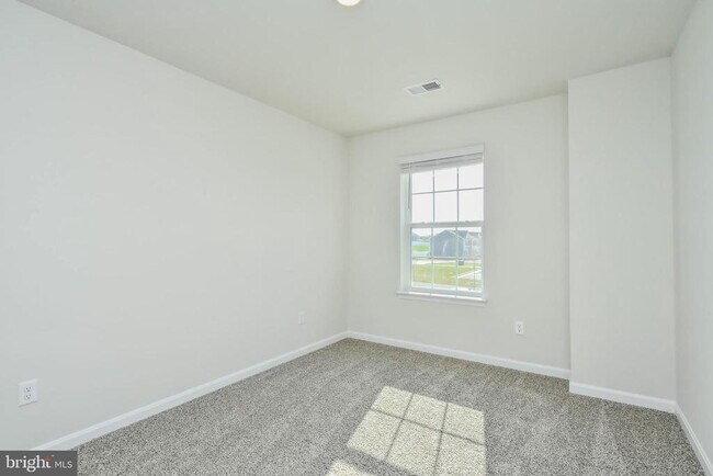 Building Photo - 157 Schyrock Dr