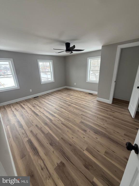 Building Photo - 111 E Barber Ave