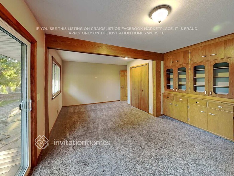 Building Photo - 14920 31st Ave N