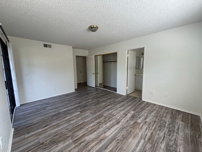 Building Photo - Orange Grove, 1232-1234