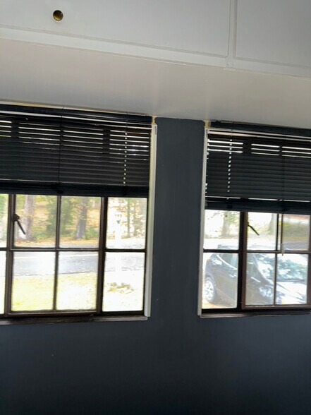 Building Photo - 690 Webster St