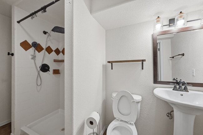Building Photo - $2,640.95 with $300 off the first month's rent, 4 Beds - 3.5 Bath, Single Family Home in Colorado...