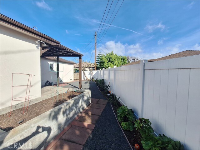 Building Photo - 5315 Etheldo Ave